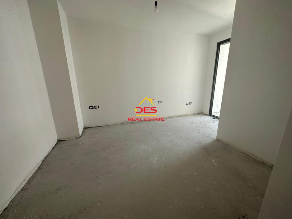 Bild 1 – Eine 2+1 Wohnung in einem sich im Bau befindenden Komplex in Saranda steht zum Verkauf