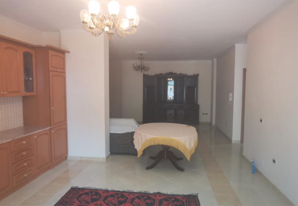 Bild 1 – Die 2+1+2 Wohnung in „Lungomare“ Vlorë wird verkauft