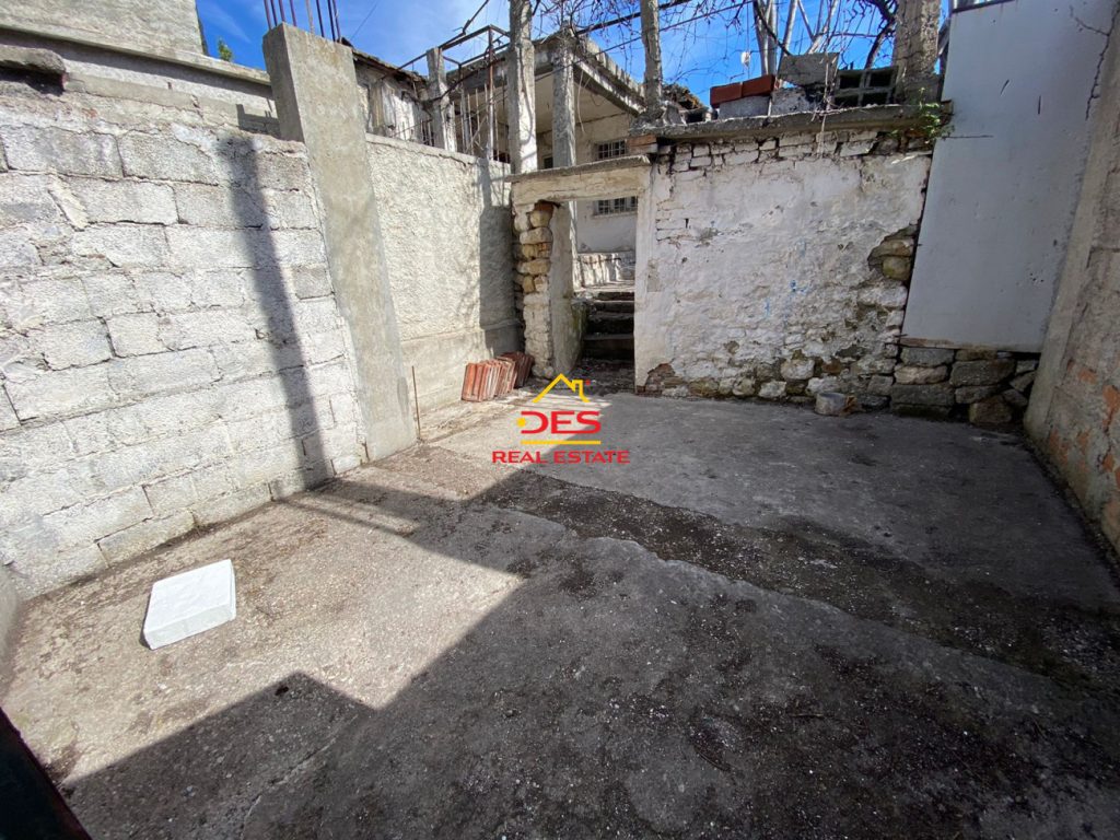 Bild 2 – „Zum Verkauf: Gebäude + Grundstück in der Nachbarschaft Karabash, Vlora