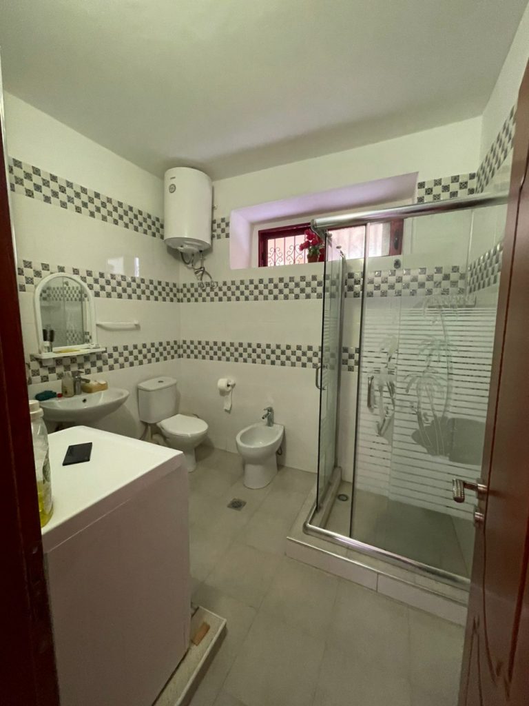 Bild 14 – ZU VERKAUFEN PRIVATES HAUS 3+2+1 IN KONISPOL + 3400 M2 OLIVENLAND (60 ANGEpflanzte OLIVENWURZELN)