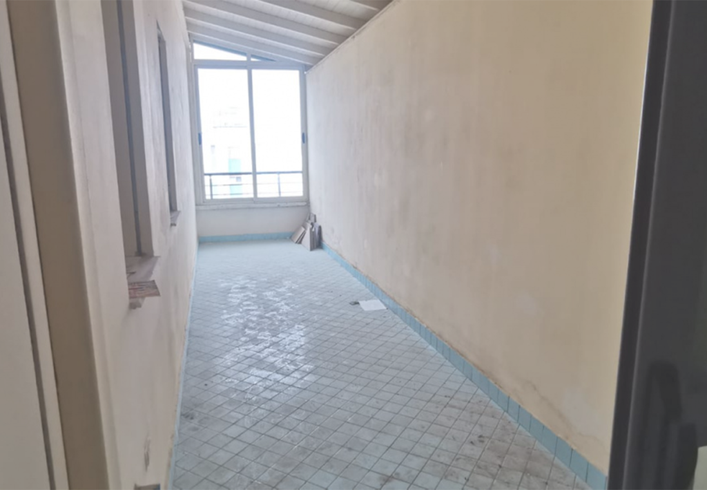 Bild 1 – Zum Verkauf steht eine 1+1 Wohnung beim Appellgericht in Vlora
