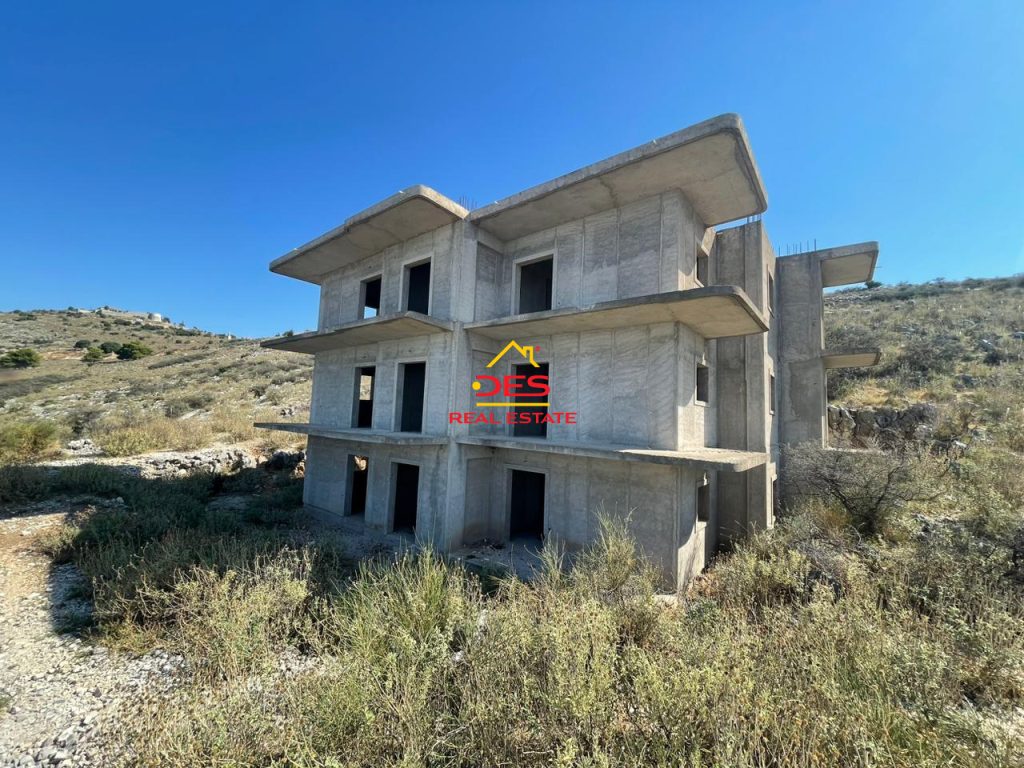 Bild 13 – Zum Verkauf steht eine dreistöckige Villa in Saranda
