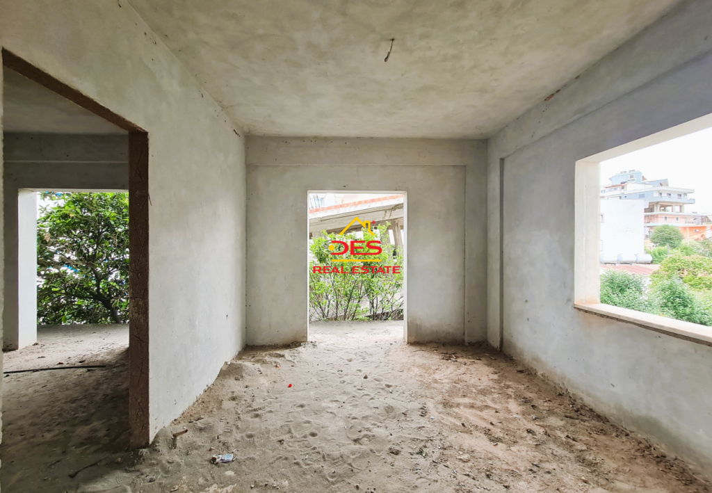 Bild 2 – Zum Verkauf steht ein privates Haus mit Grundstück in Ksamil