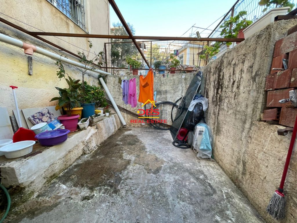 Bild 3 – Zum Verkauf stehen 7 Studios und ein Grundstück von 400 m2 in der Nähe des Zentrums von Saranda