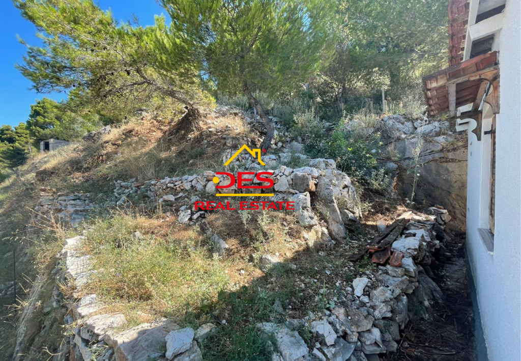 Bild 8 – Zum Verkauf steht ein privates Haus mit einem Grundstück von 500 m2 in Saranda.