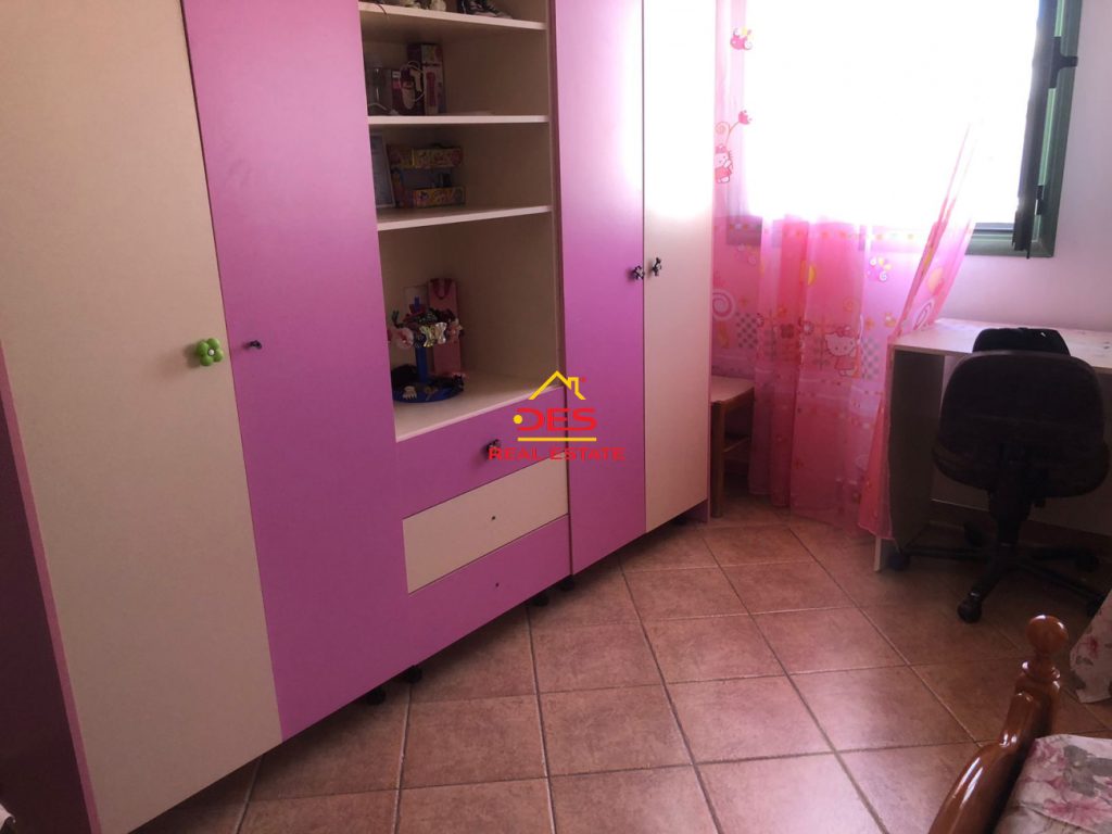 Bild 6 – Zum Verkauf: Haus mit 2 Etagen und einem Laden in der Nähe der ‚Shkolla Xhyheri‘, Vlora