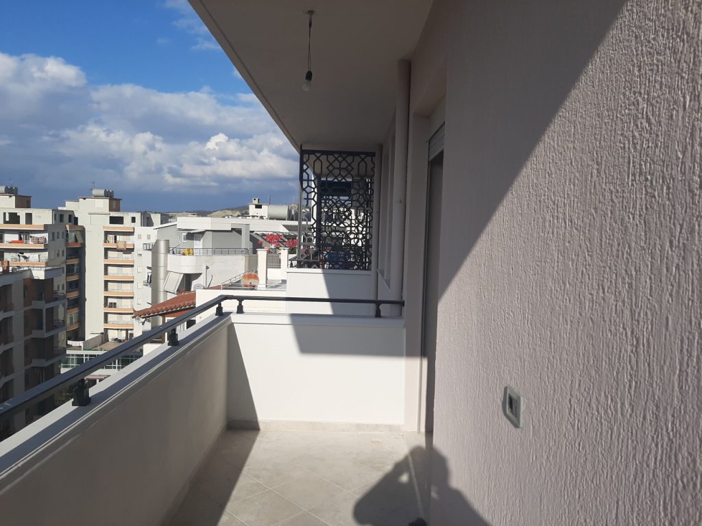 Bild 1 – Apartamenti 2+1+2 te Orizi, Vlora