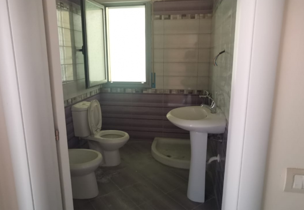 Bild 5 – Zum Verkauf steht eine 1+1 Wohnung beim Appellgericht in Vlora