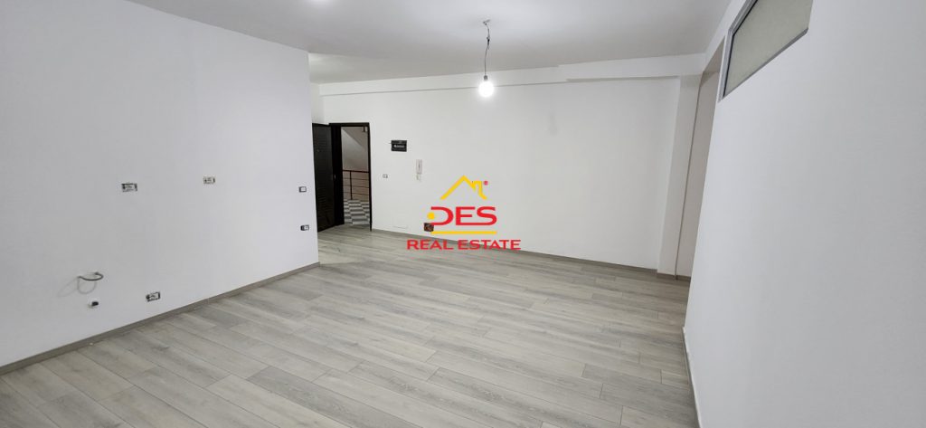 Bild 7 – Zum Verkauf steht eine 2+1 Zimmer Wohnung in der Nähe des Rrapi in Uji i Ftohtë, Vlora