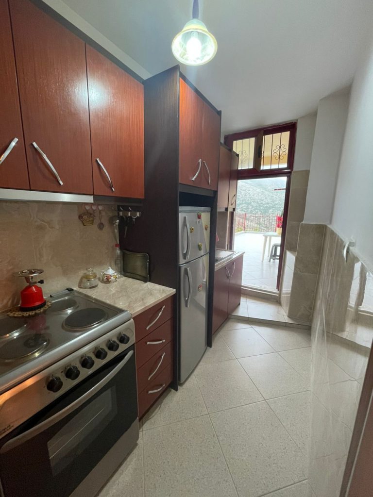 Bild 9 – ZU VERKAUFEN PRIVATES HAUS 3+2+1 IN KONISPOL + 3400 M2 OLIVENLAND (60 ANGEpflanzte OLIVENWURZELN)