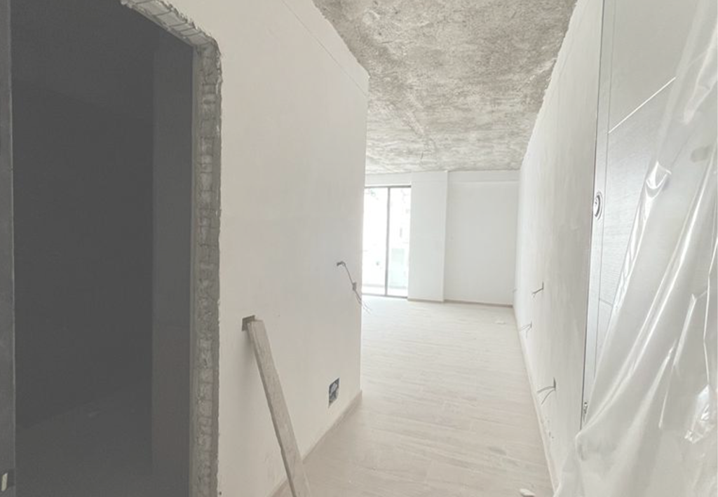 Bild 1 – ZUM VERKAUF – 2+1 APARTMENT AM MEER IN SARANDA