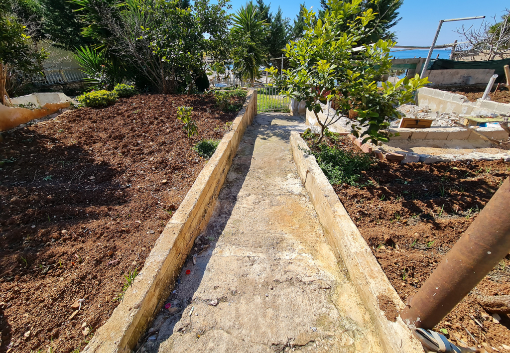 Bild 2 – Zum Verkauf steht ein privates Haus mit Grundstück in der Nähe des Meeres in Saranda
