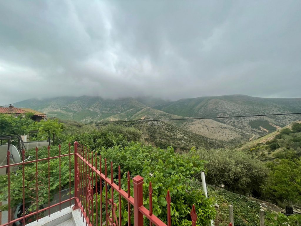 Bild 5 – ZU VERKAUFEN PRIVATES HAUS 3+2+1 IN KONISPOL + 3400 M2 OLIVENLAND (60 ANGEpflanzte OLIVENWURZELN)