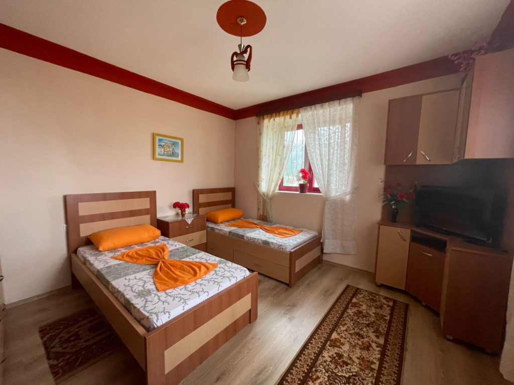 Bild 21 – ZU VERKAUFEN PRIVATES HAUS 3+2+1 IN KONISPOL + 3400 M2 OLIVENLAND (60 ANGEpflanzte OLIVENWURZELN)