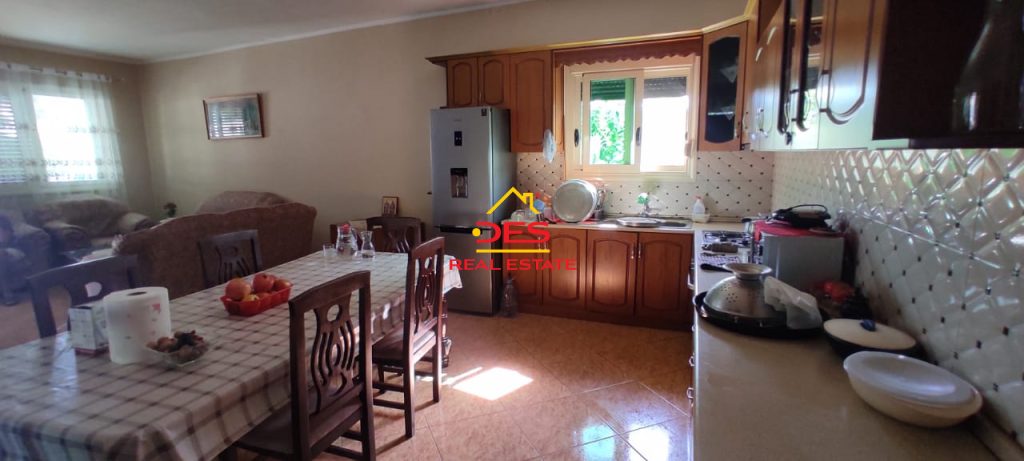 Bild 6 – ZU VERKAUFEN PRIVATES HAUS 3+1 IN OLD BEACH, VLORA
