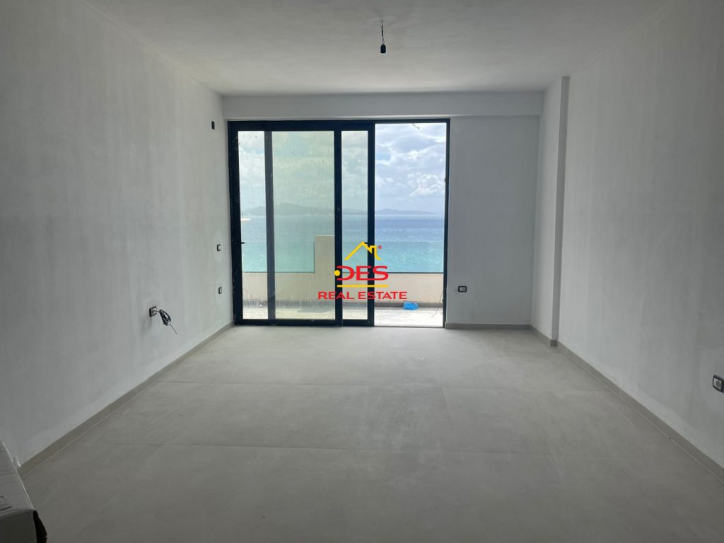 Bild 6 – Zum Verkauf steht ein luxuriöses Duplex-Apartment 2+1+2 mit Meerblick in Saranda