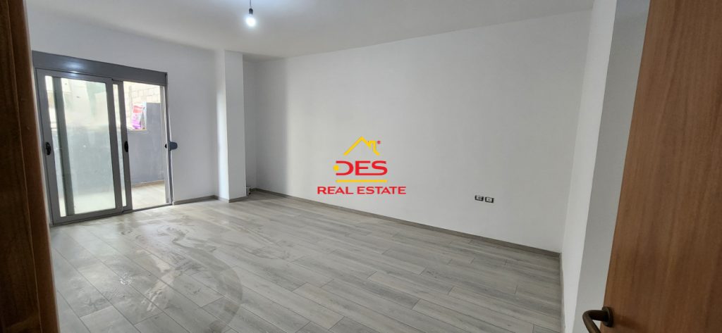 Bild 5 – Zum Verkauf steht eine 2+1 Zimmer Wohnung in der Nähe des Rrapi in Uji i Ftohtë, Vlora