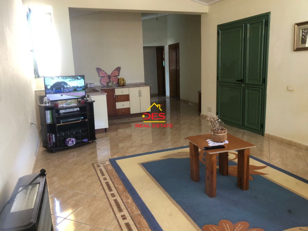 Bild 17 – Zum Verkauf: Haus mit 2 Etagen und einem Laden in der Nähe der ‚Shkolla Xhyheri‘, Vlora