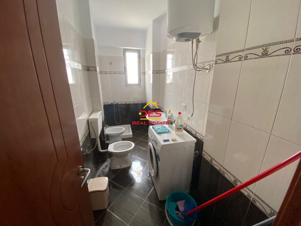 Bild 4 – Zweistöckige Villa im Dorf Babicë, Vlora. Panoramablick