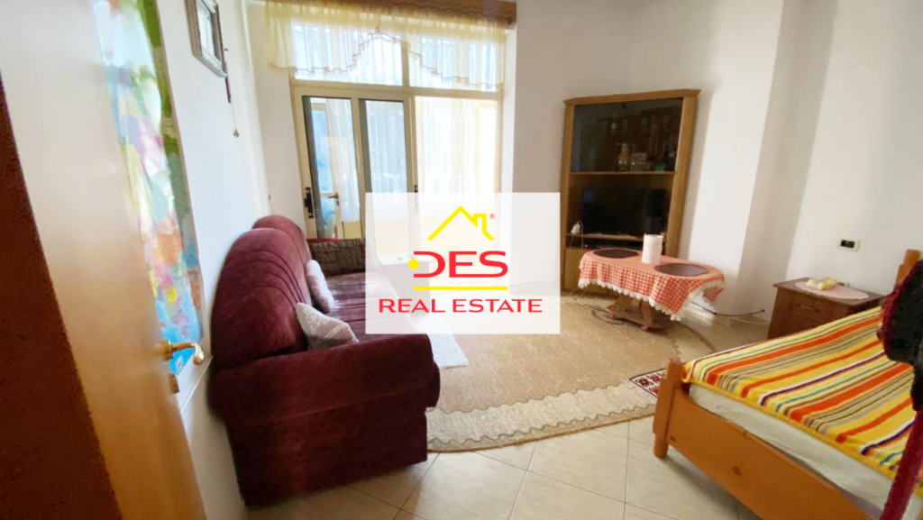 Bild 10 – Zum Verkauf steht eine Wohnung mit 3 Schlafzimmern, 1 Wohnzimmer und 2 Badezimmern in der 7 Nëntori-Straße, Vlora
