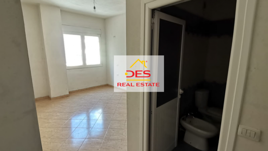 Bild 5 – VERKAUFT: APARTMENT 2+1+2 MIT GARAGE BEI CONAD, VLORA