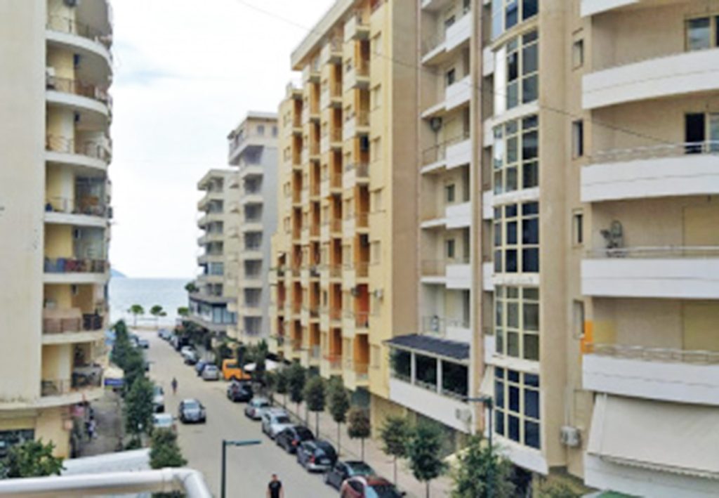 Bild 1 – Zum Verkauf steht eine 2+1 Wohnung am Lungomare, Vlora