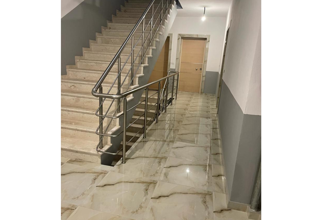 Bild 2 – Zum Verkauf steht eine 1+1 Wohnung in SARANDA