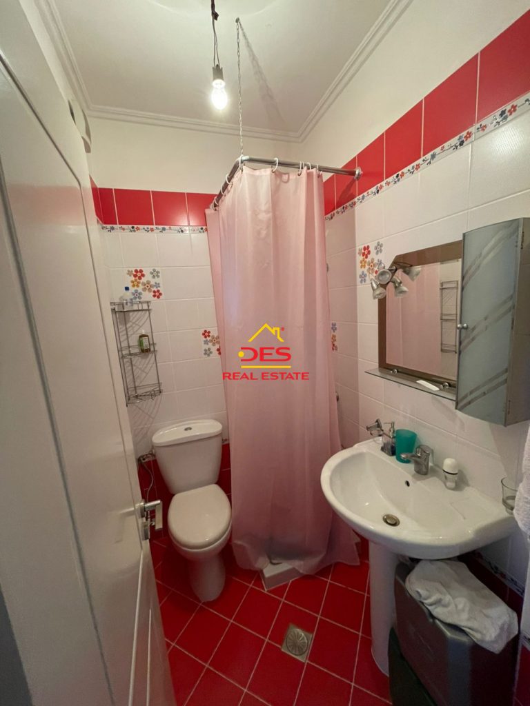 Bild 5 – Zum Verkauf steht eine Wohnung mit 3 Schlafzimmern, 1 Wohnzimmer, 2 Badezimmern und einer Garage in Saranda