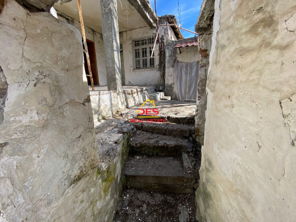 Bild 3 – „Zum Verkauf: Gebäude + Grundstück in der Nachbarschaft Karabash, Vlora