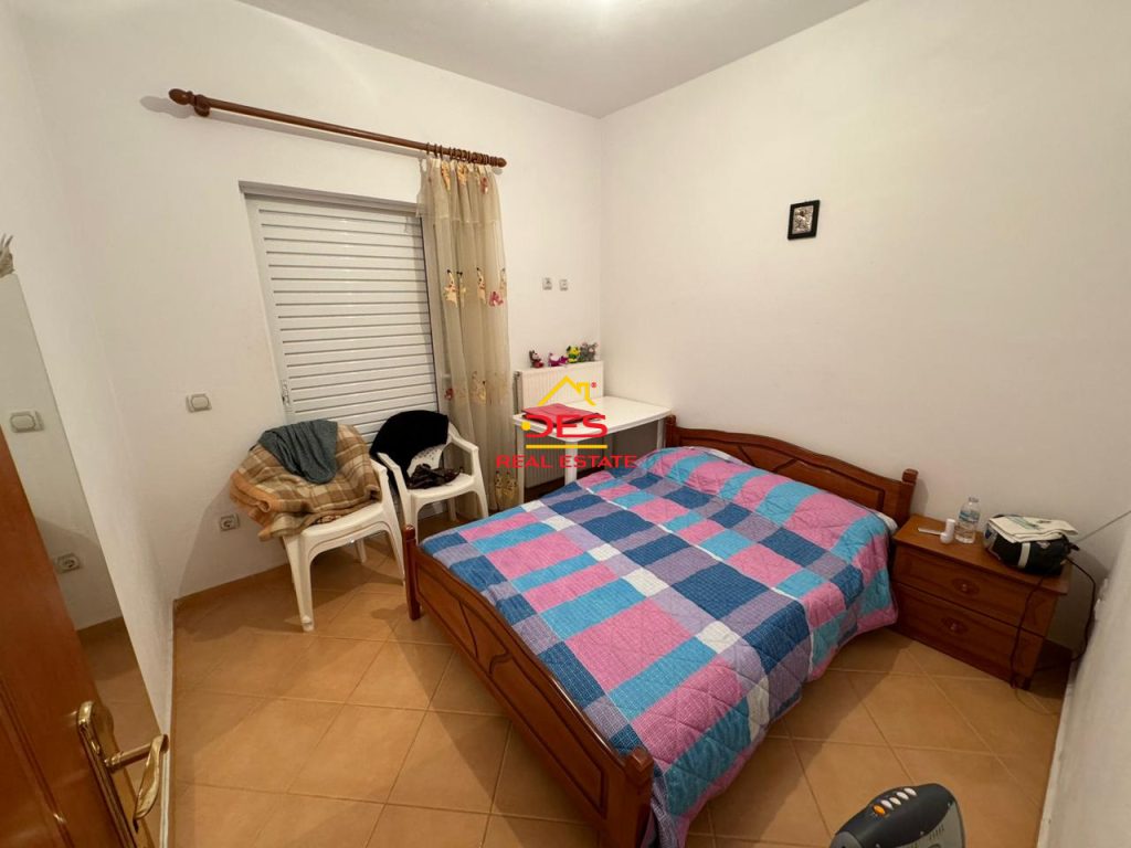 Bild 9 – Zum Verkauf steht eine Wohnung mit 3 Schlafzimmern, 1 Wohnzimmer und 2 Bädern in Saranda