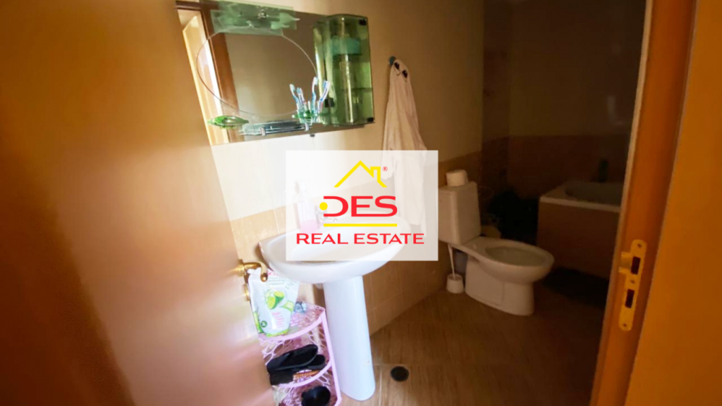 Bild 6 – Zum Verkauf steht eine Wohnung mit 3 Schlafzimmern, 1 Wohnzimmer und 2 Badezimmern in der 7 Nëntori-Straße, Vlora