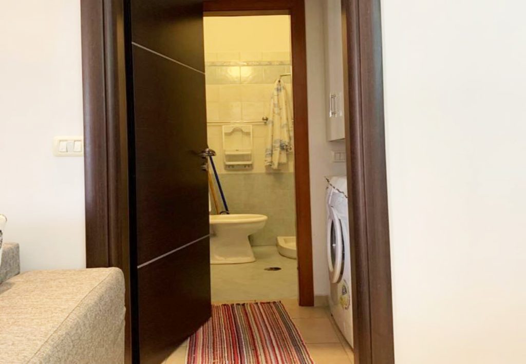 Bild 4 – Zum Verkauf steht eine 3+1 Wohnung in Saranda, in der Nähe des Stadions