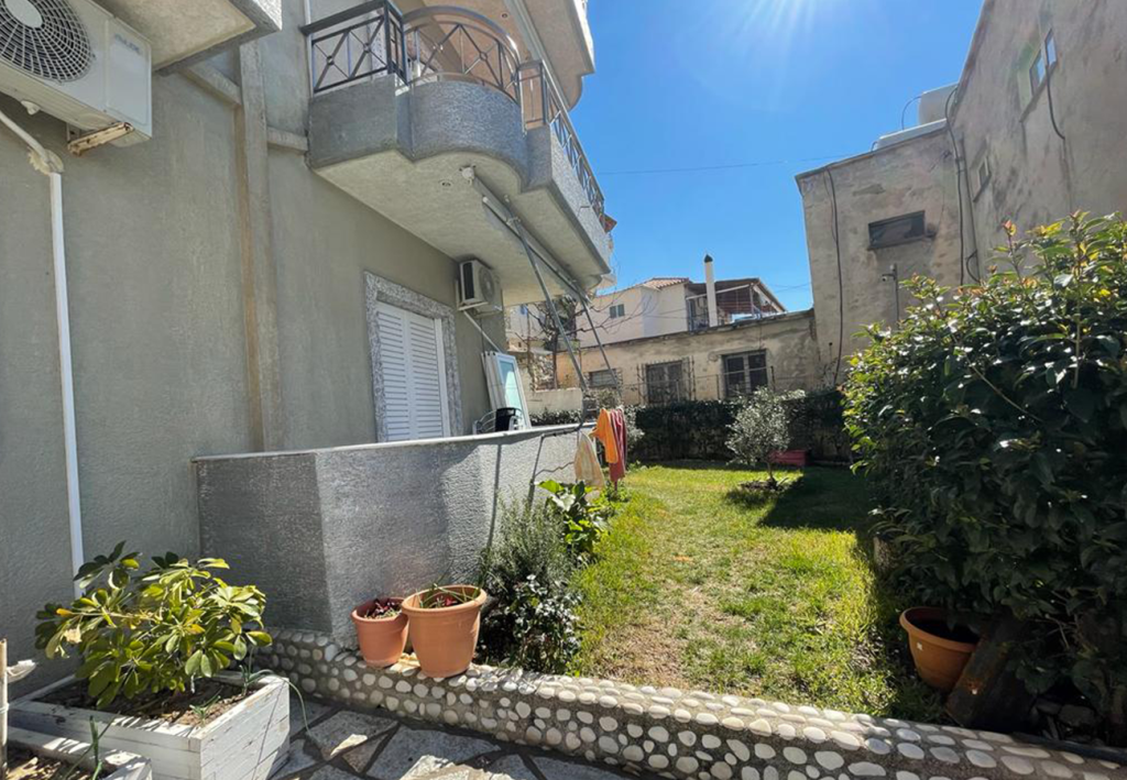 Bild 12 – Zum Verkauf steht eine Villa mit Grundstück in Himare