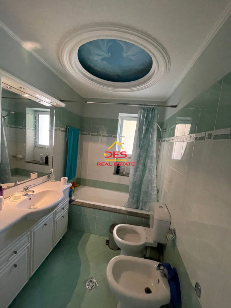 Bild 13 – Zum Verkauf steht eine Wohnung mit 3 Schlafzimmern, 1 Wohnzimmer, 2 Badezimmern und einer Garage in Saranda