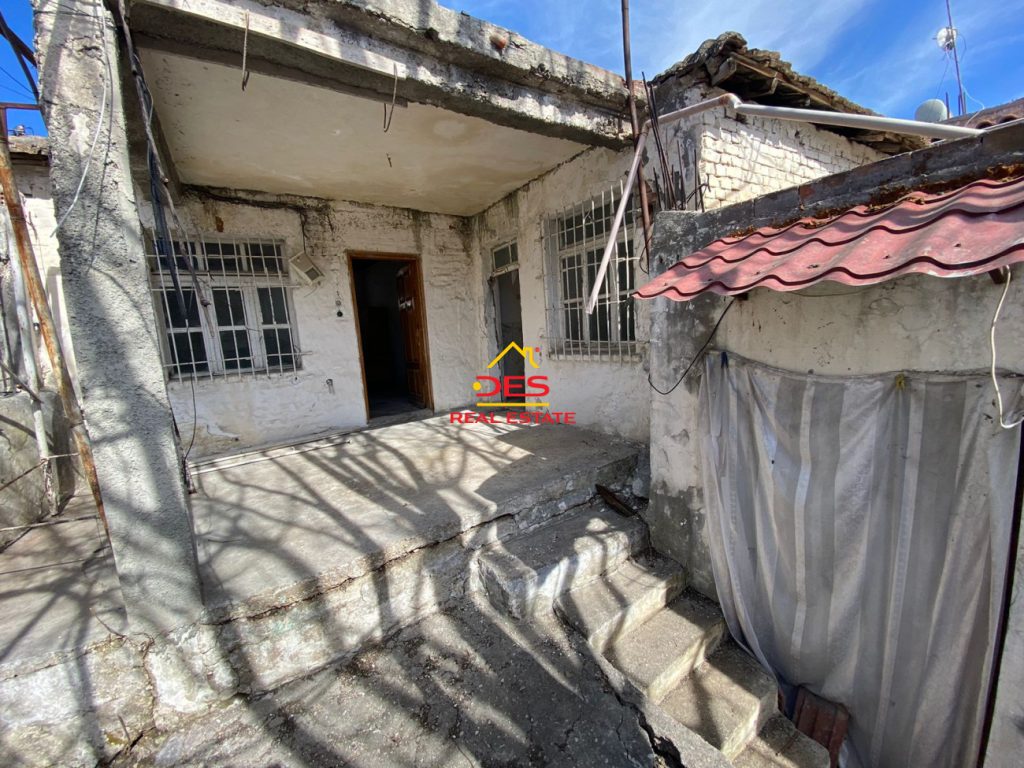 Bild 1 – „Zum Verkauf: Gebäude + Grundstück in der Nachbarschaft Karabash, Vlora