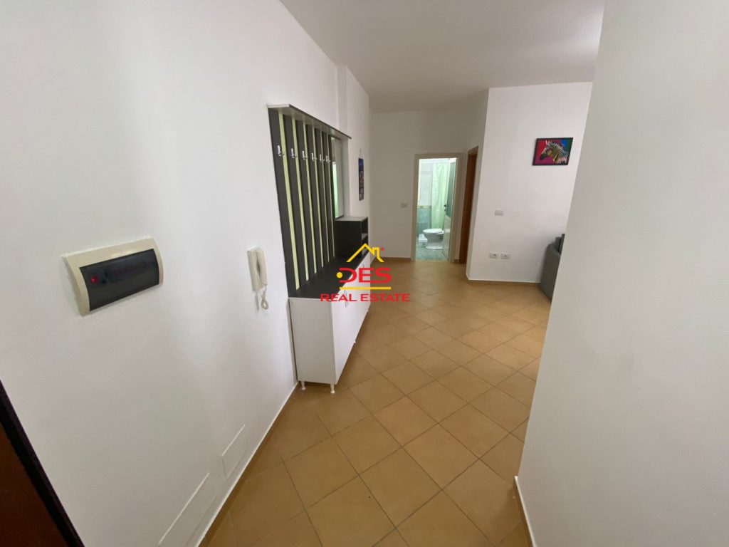 Bild 2 – WOHNUNG 1+1 ZU VERMIETEN IN DER NÄHE DES FLAMURTARI-STADIONS, VLORA