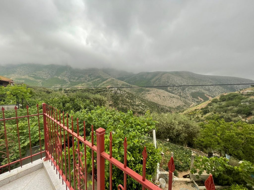 Bild 6 – ZU VERKAUFEN PRIVATES HAUS 3+2+1 IN KONISPOL + 3400 M2 OLIVENLAND (60 ANGEpflanzte OLIVENWURZELN)
