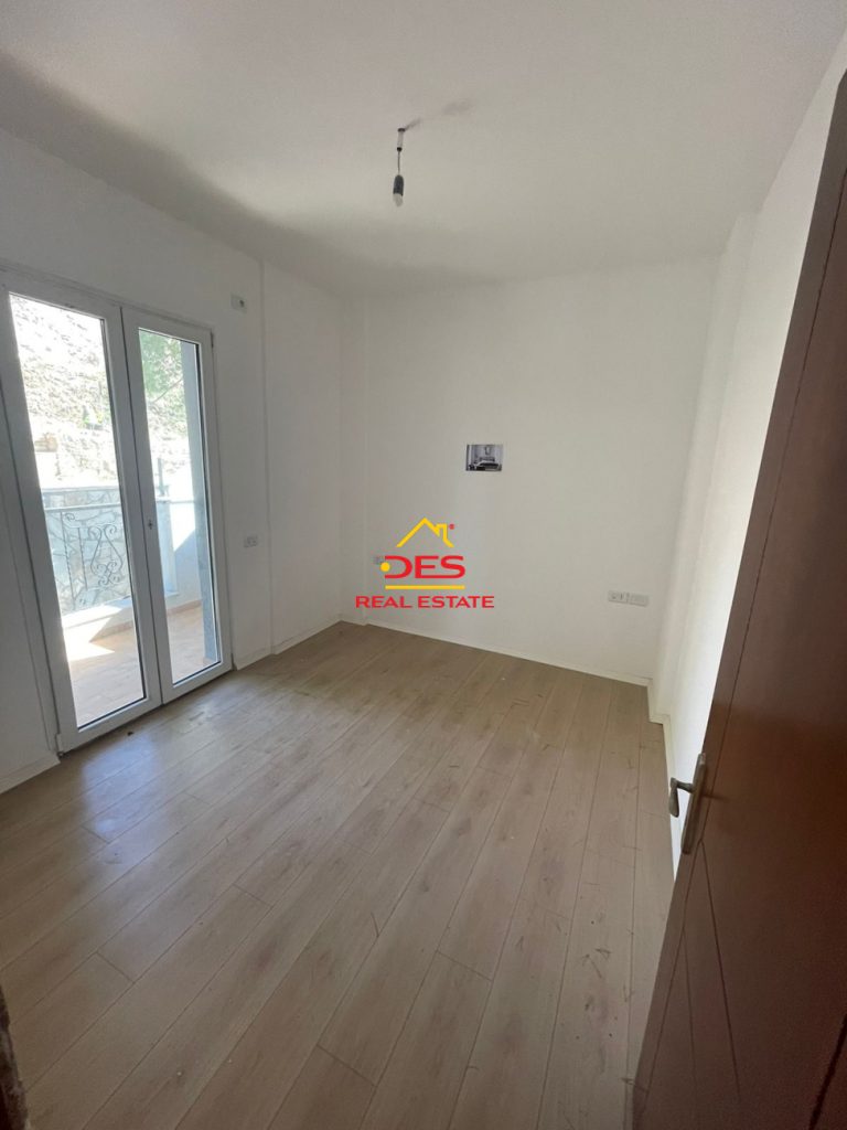 Bild 1 – ZUM VERKAUF – APARTMENT 2+1 IN SARANDË