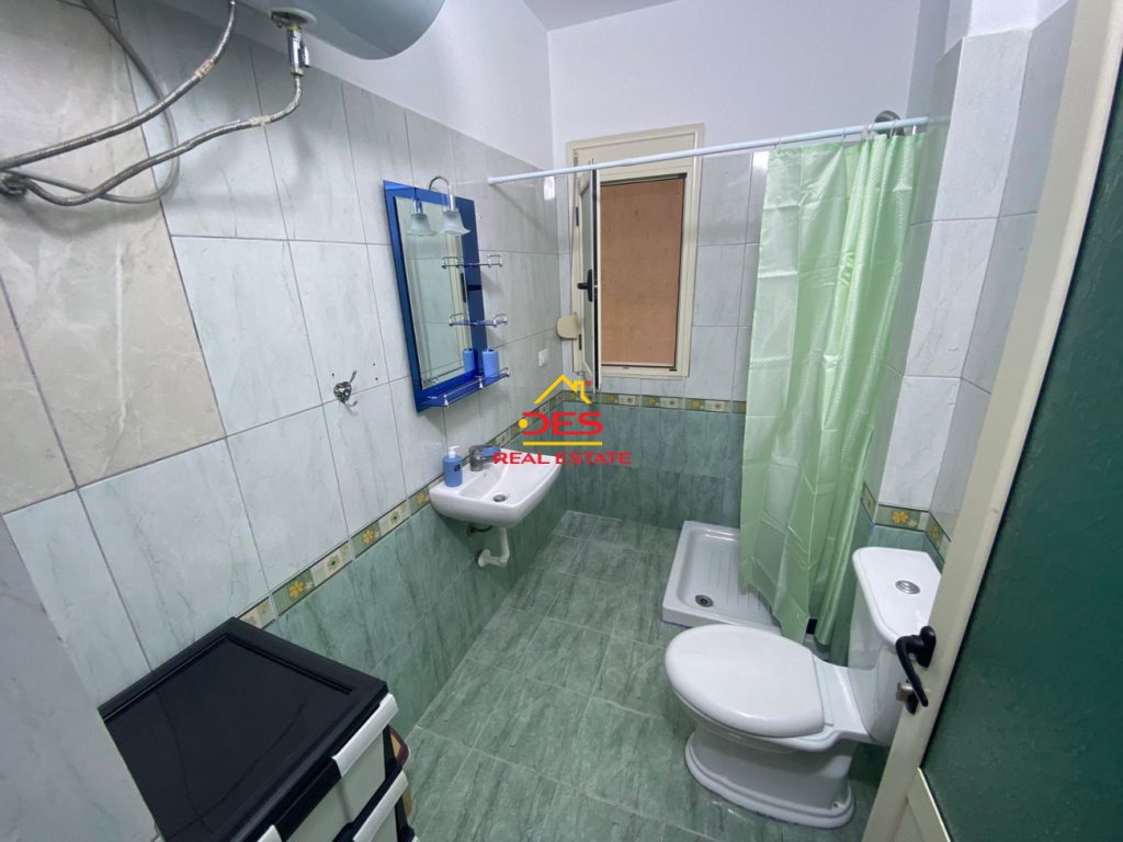 Bild 1 – WOHNUNG 1+1 ZU VERMIETEN IN DER NÄHE DES FLAMURTARI-STADIONS, VLORA