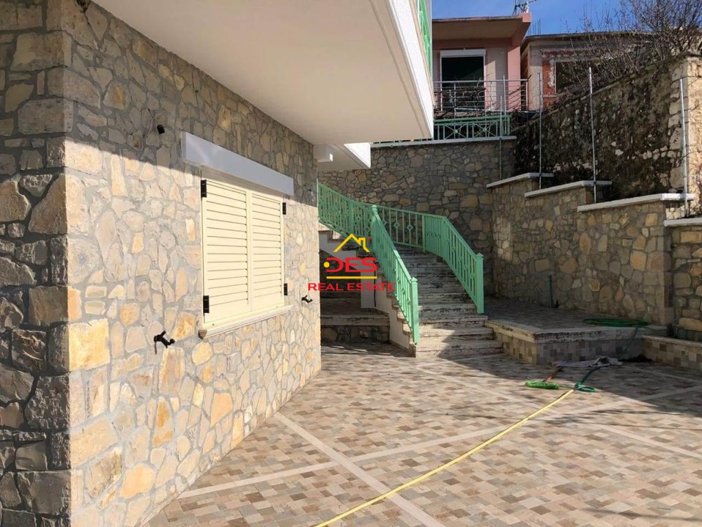 Bild 6 – Zweistöckige Villa mit Meerblick in Piqerras, Saranda