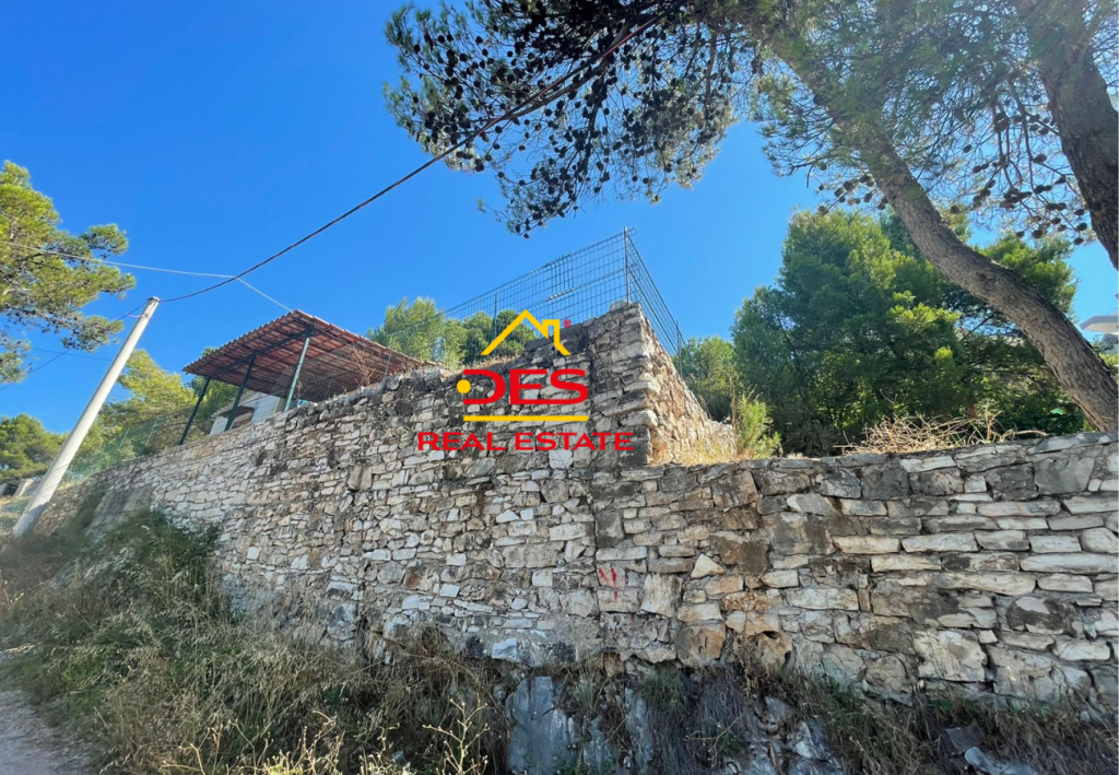 Bild 2 – Zum Verkauf steht ein privates Haus mit einem Grundstück von 500 m2 in Saranda.