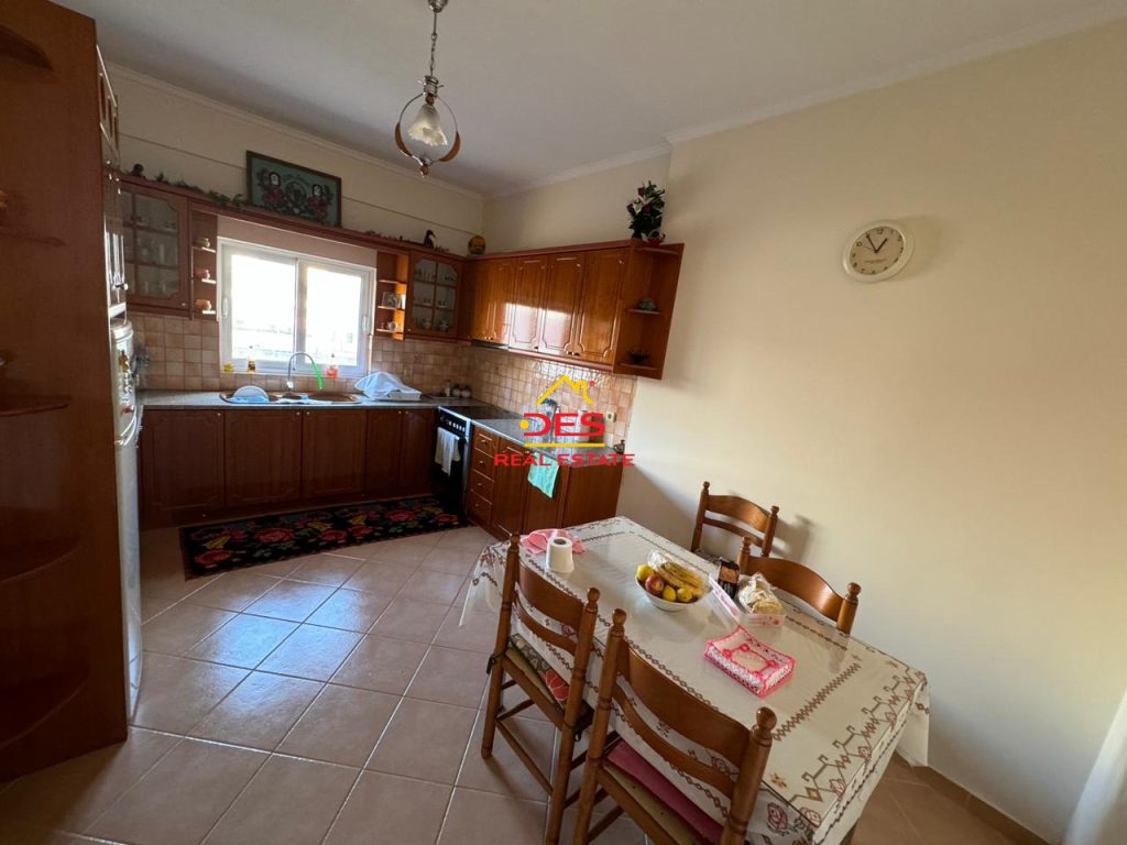 Bild 6 – Zum Verkauf steht eine Wohnung mit 3 Schlafzimmern, 1 Wohnzimmer und 2 Bädern in Saranda