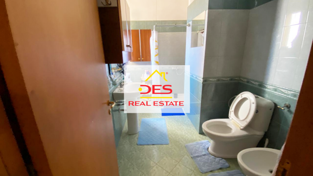 Bild 4 – Zum Verkauf steht eine Wohnung mit 3 Schlafzimmern, 1 Wohnzimmer und 2 Badezimmern in der 7 Nëntori-Straße, Vlora