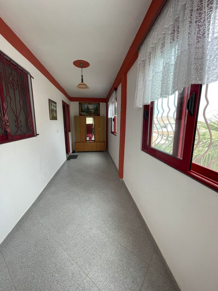 Bild 26 – ZU VERKAUFEN PRIVATES HAUS 3+2+1 IN KONISPOL + 3400 M2 OLIVENLAND (60 ANGEpflanzte OLIVENWURZELN)