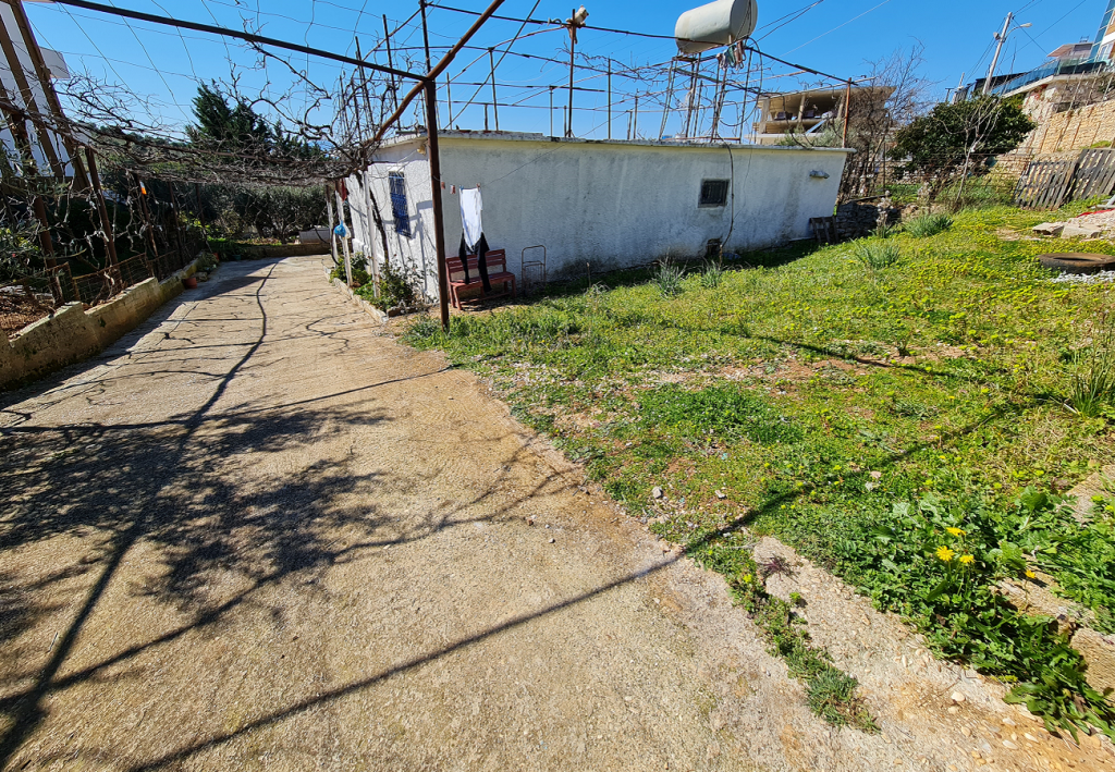 Bild 4 – Zum Verkauf steht ein privates Haus mit Grundstück in der Nähe des Meeres in Saranda