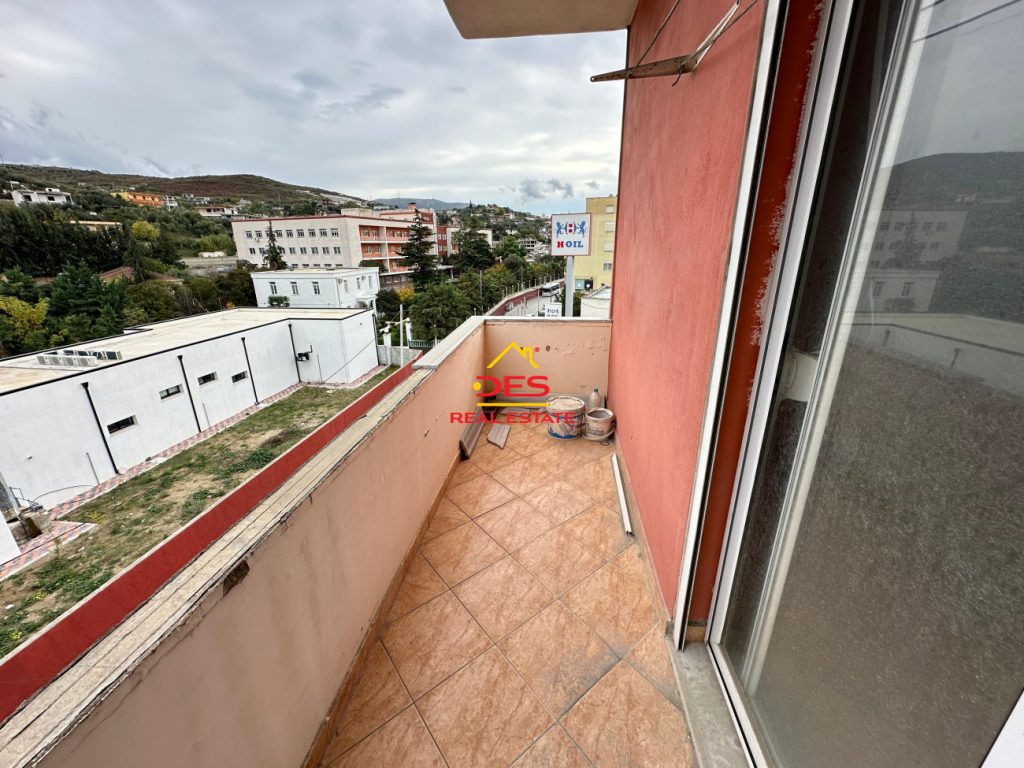 Bild 3 – 2+1 WOHNUNG ZU VERKAUFEN IN DER NÄHE DES REGIONALKRANKENHAUS, VLORA