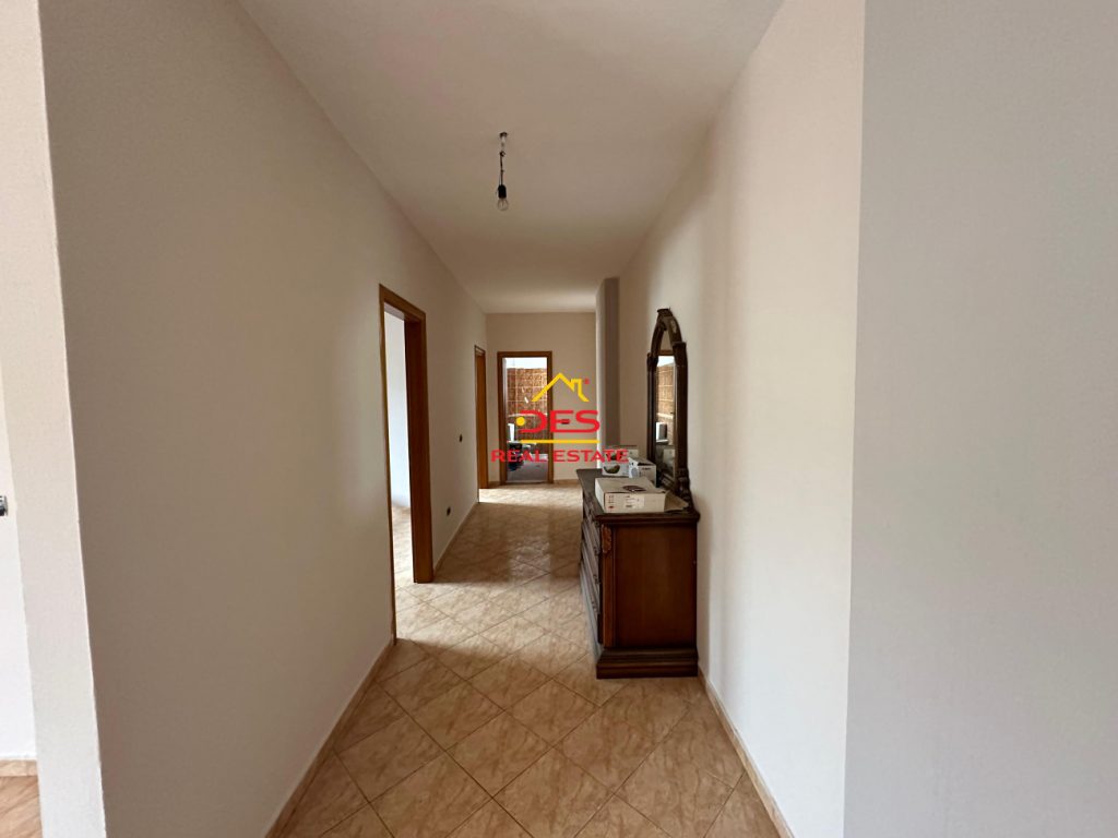 Bild 4 – 2+1 WOHNUNG ZU VERKAUFEN IN DER NÄHE DES REGIONALKRANKENHAUS, VLORA