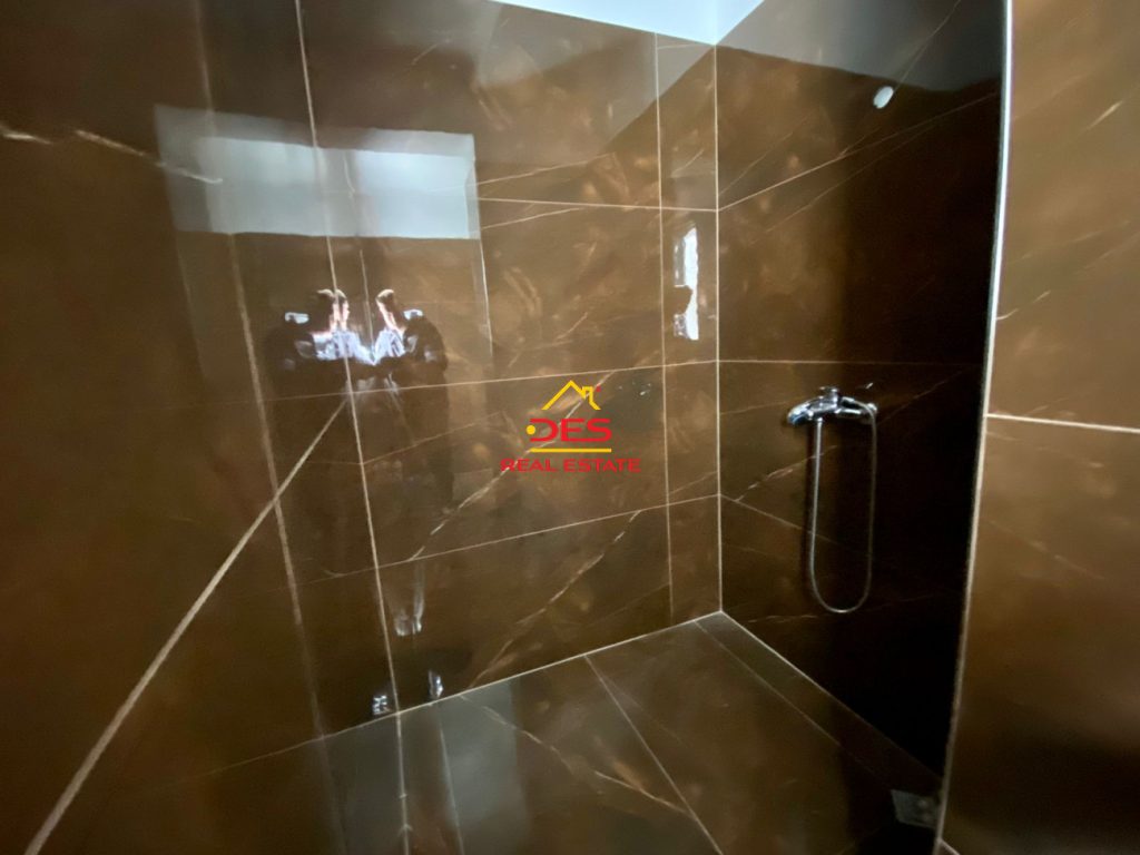 Bild 3 – OKAZION KLAR: APARTAMENT 1+1 ZUM VERKAUF IN RADHIME (Seitlicher Meerblick)