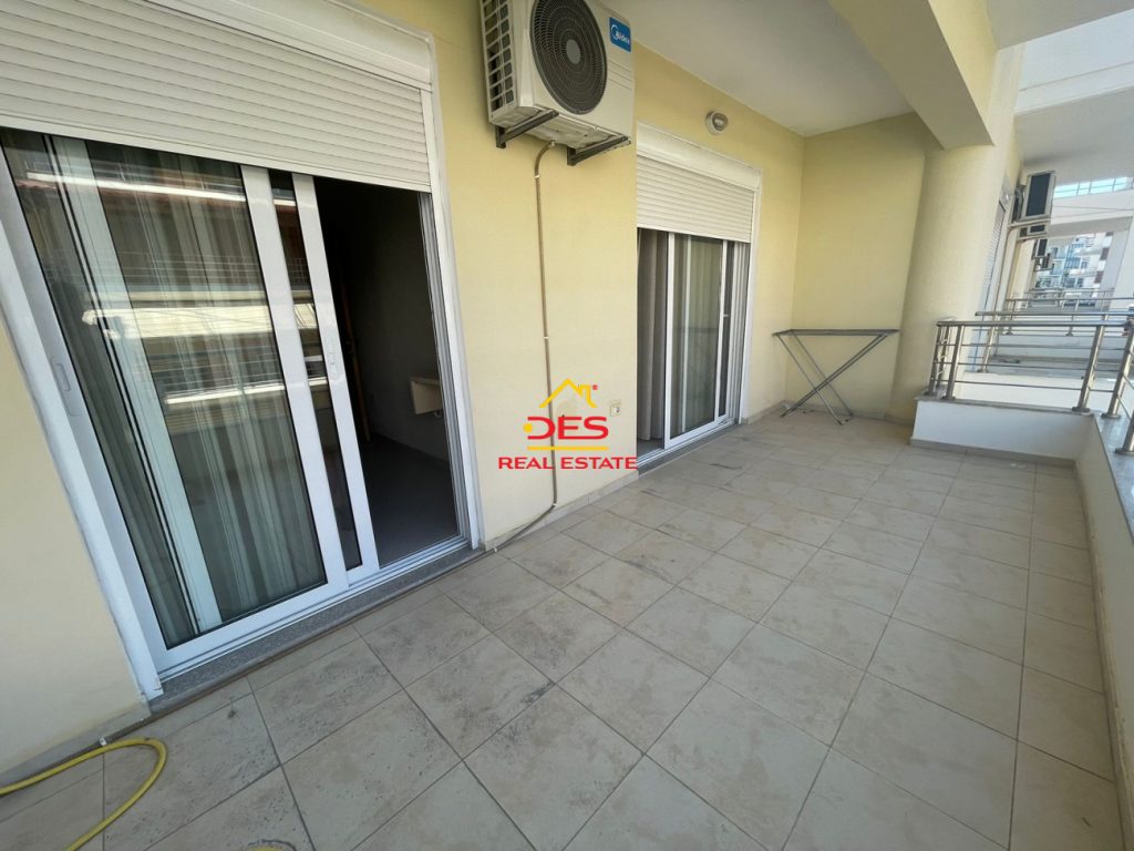 Bild 12 – Zum Verkauf steht eine Wohnung 2+1+2 in Saranda