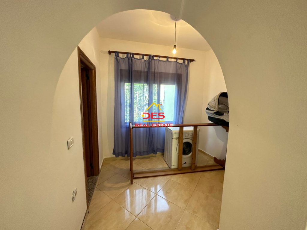 Bild 4 – Zweistöckiges Haus in der Nachbarschaft Hajro Çakërri, Vlora zu verkaufen
